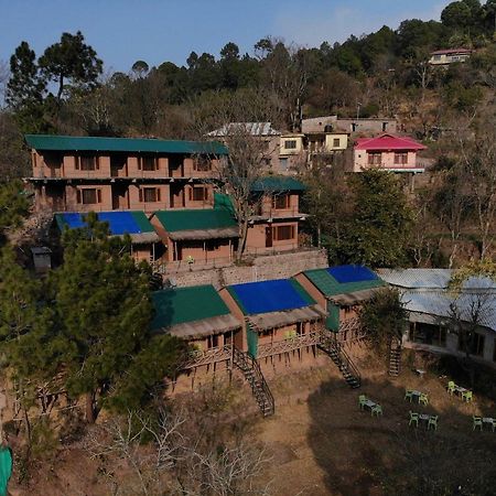 The Mud House Resort Kasauli Buitenkant foto
