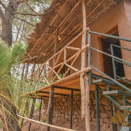 The Mud House Resort Kasauli Buitenkant foto