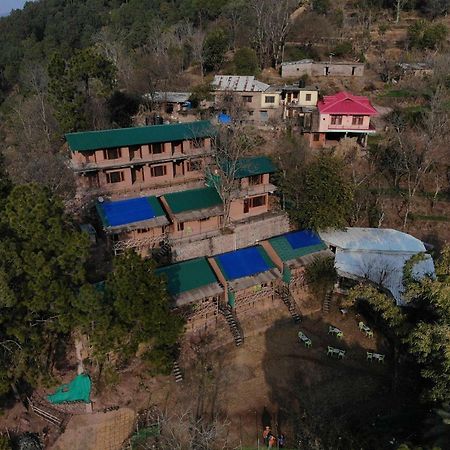 The Mud House Resort Kasauli Buitenkant foto