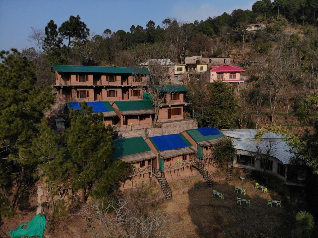 The Mud House Resort Kasauli Buitenkant foto